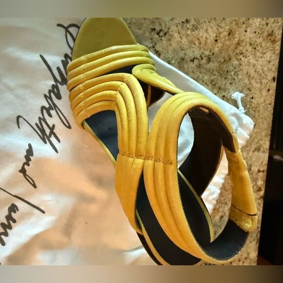 Elizabeth and James E-Star heels - Picture 3 of 6